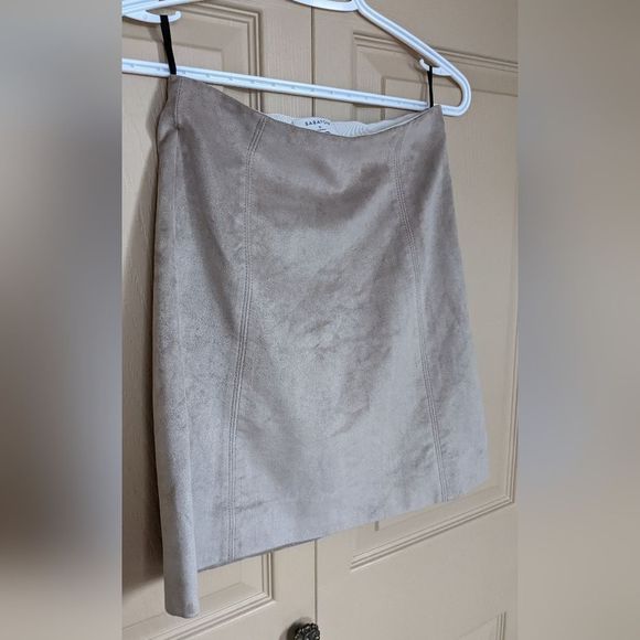 Aritzia Babaton Modern Mini Skirt - Faux Suede Light Tan/Sand - Picture 7 of 7